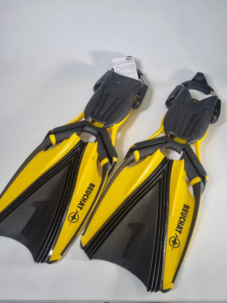 Beuchat Aquabionic Evo Scuba Dive Fins   Size: M-L