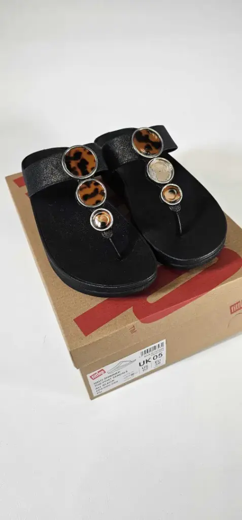 Fitflop - Sparkle Black Halo Shimmer Toe Post Sandal - Black Size: Uk5